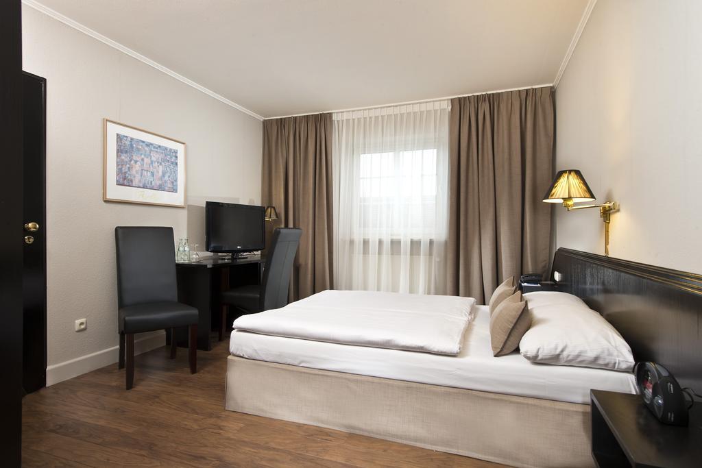 Hotel Munich North Neufahrn bei Freising Chambre photo