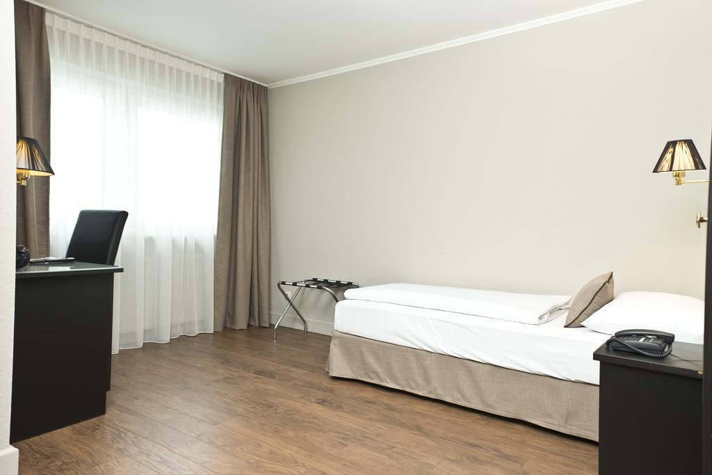 Hotel Munich North Neufahrn bei Freising Chambre photo
